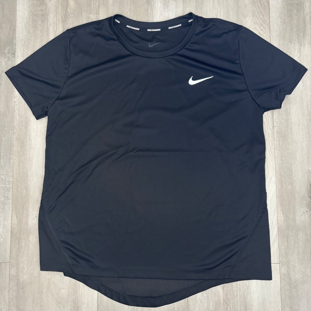 Nike Dri-FIT Black Short Sleeve Shirt Moisture Wick Active Running Tennis Medium